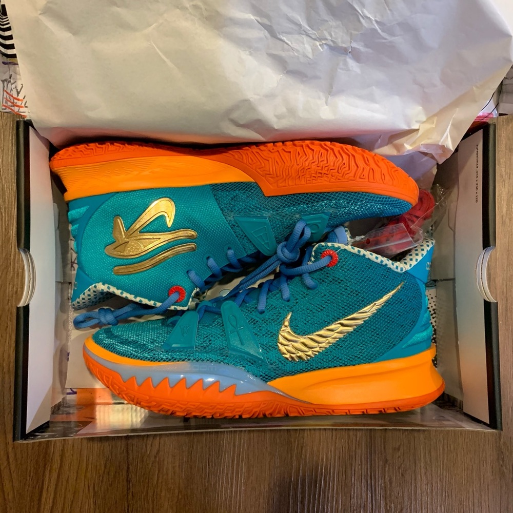 Nike Kyrie 7 Concepts Horus Mens Basketball Shoes
